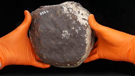 Meteorite D32l From Oman Youtube