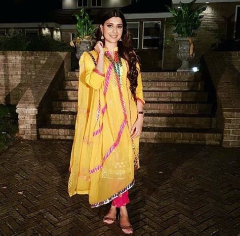 Pakistani Fashion Indian Fashion Nimrat Khaira Punjabi Suits Girl