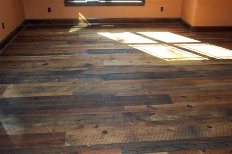 Distressed Reclaimed Tobacco Barn Flooring With Oil Finish