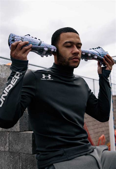 Memphis Depay Leaves Under Armour - SoccerBible