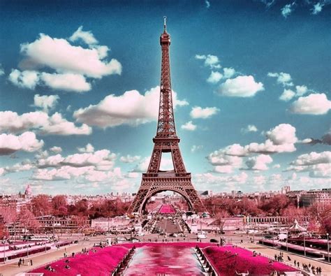 Eiffel Tower Wallpaper Designs Brings The Tower To Life 3d