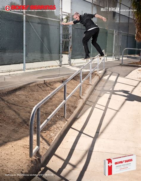 Reprodução/internet o skatista canadense matt berger mostra para a galeras o que sabe fazer em cima de quatro rodinhas. Matt Berger - Bones Bearings Team - Bones Bearings
