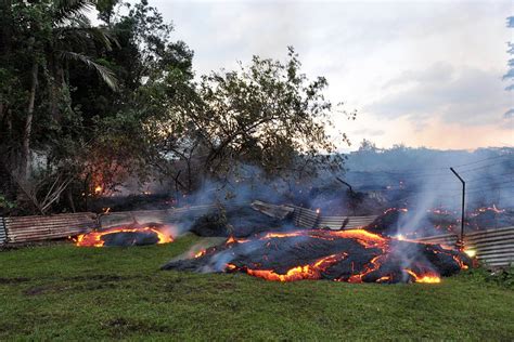 Hawaii Lava Flow Crosses Residential Property Threatens Homes South