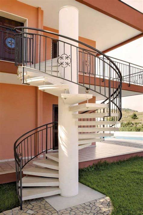 9 Spectacular Outdoor Spiral Staircase For Your Deck