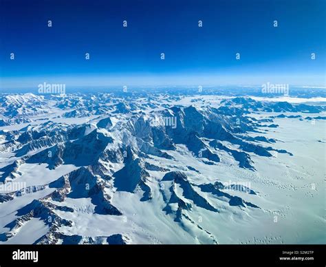 Mt Logan Canadas Highest Mountain Stock Photo Alamy