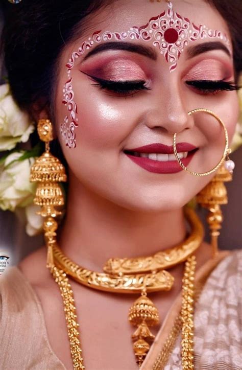 Bengali Bride Makeup Style In 2020 Bengali Bridal Makeup Indian Bride Makeup Bridal Makeup