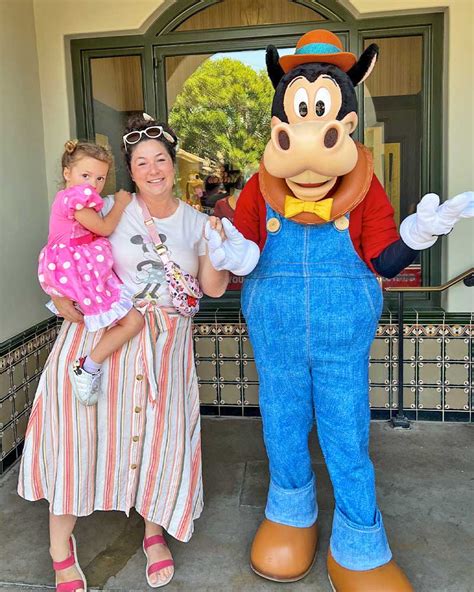 Tips For Meeting Your Favorite Disneyland Characters And Where To Find