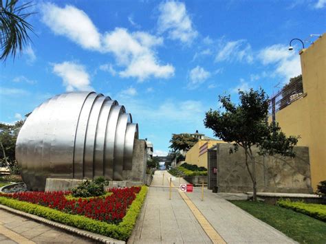 It's an extensive plain, guarded by majestic volcanoes and green hills, honoring the natural richness that exists throughout the national territory. The Nicest Things To Do In San Jose, Costa Rica