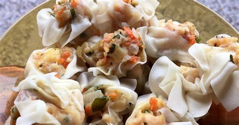 Cara membuat dimsum ayam ternyata nggak seribet yang dibayangkan kok. Resepi Dimsum Udang / Resipi Dimsum Homemade Guna Kulit Popiah Oleh Farhanna A Ronzi Cookpad ...