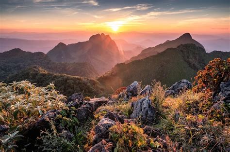 Premium Photo Beautiful Sunrise Over Doi Luang Chiang Dao Mountain