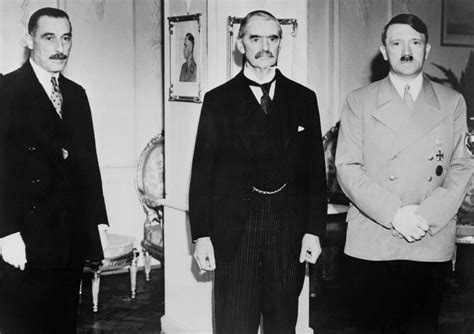 Hitler i Chamberlain rocznica układu monachijskiego Historia Newsweek pl