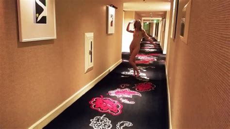 Vegas Hotel Fun What Do You Think Hotelhallwaynudes Porn Photo Pics
