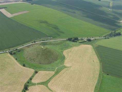 The Monumental And Mysterious Silbury Hill Ancient Origins