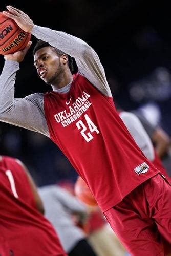 Oklahoma Basketball Buddy Hield Is Now The Big 12s All Time Leading