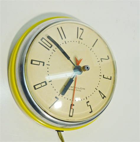 Vintage Sunny Yellow Kitchen Wall Clock Running Metal Etsy Yellow