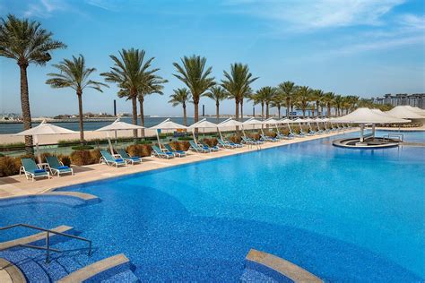 Hilton Dubai Palm Jumeirah Pool Pictures And Reviews Tripadvisor