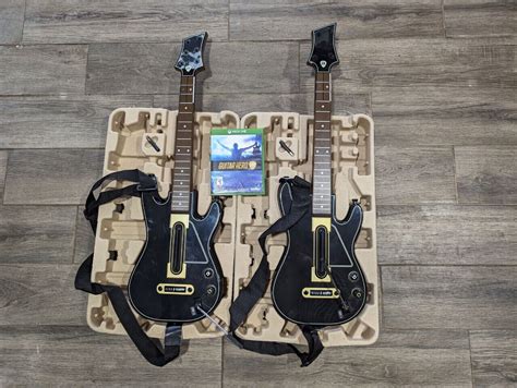 Guitar Hero Live Xbox One With 2 Guitars Dongles And Game Ebay