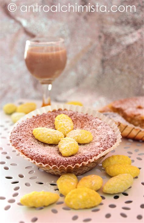 Versare il liquore in una bottiglia, far raffreddare e far riposare in frigorifero per 24 ore prima di consumare, agitando spesso per evitare che la panna affiori in superficie. Belle in Pentola: Torta Caprese al Limone e... Liquore al ...
