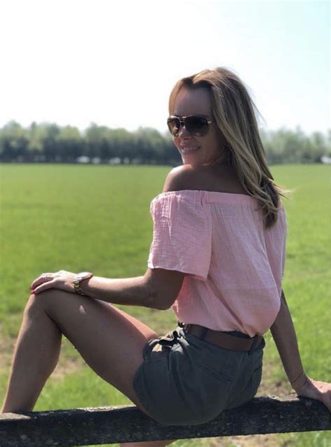 Amanda Holden Instagram Bgt Judge Casually Sparks Meltdown Over Outfit