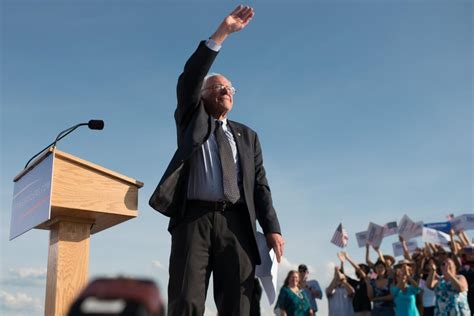 bernie sanders launches presidential campaign with populist pitch los angeles times