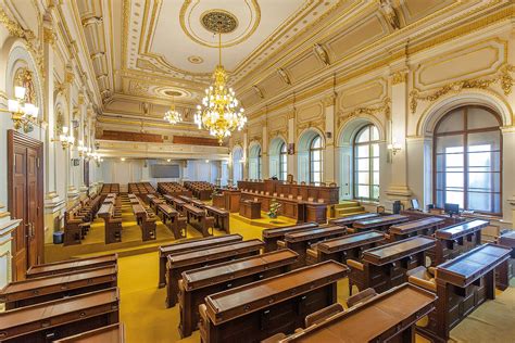 Abgeordnetenhaus des parlaments snemovňa parlamentu českej republiky (sk); Poslanecká sněmovna - Den otevřených dveří - Prague.eu