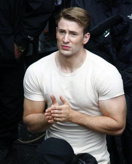 Chris Evans Nude Leaked Pic Captain America Is Big Scandal Planet