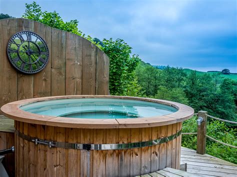 Stunning Luxury Glamping Larger Groups With Hot Tub Leisure Resorts