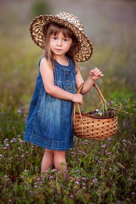 Girls Portrait Photography Ideas At Outdoor Location Spring Kids