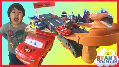 Disney Cars Lightning Mcqueen Toys Transforming Drift Race Track Youtube