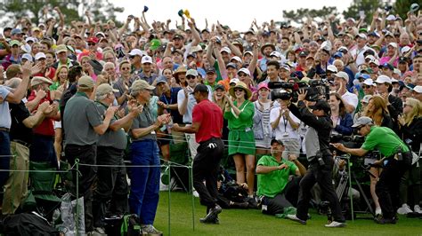 Masters Patrons Applaud As Masters Champion Tiger Woods Exits The No