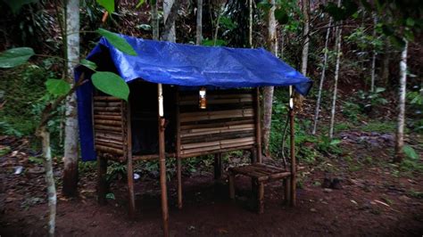 Camping Hujan Deras Bermalam Di Pondok Sederhana YouTube