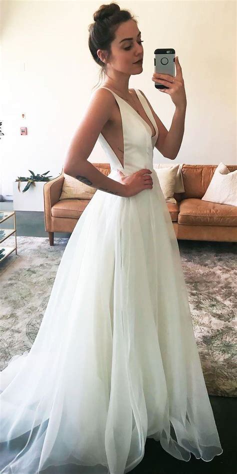 30 Simple Wedding Dresses For Elegant Brides 2838827 Weddbook