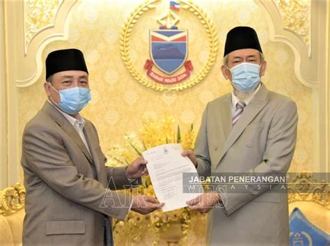 Sabah menjadi negeri pertama yang menempatkan pegawai kanan suruhanjaya pencegahan rasuah malaysia (sprm) di jabatan ketua menteri. Yang di-Pertua Negeri jemput Hajiji ke Istiadat Pelantikan ...
