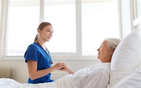 Perbedaan Gaji Perawat di Puskesmas dan Rumah Sakit