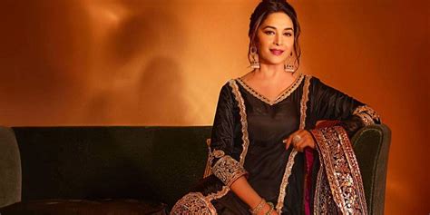 10 Latest Traditional Looks Of Madhuri Dixit