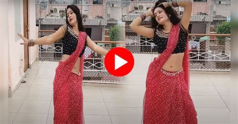 Trending Today Bhabhi Bold Dance On Dilbar Dilbar Song Video Viral In Social Media Viral लाल