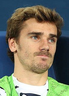 Champion du monde ⭐⭐ et parrain de l'association un rien c'est tout. Antoine Griezmann - Wikipedia