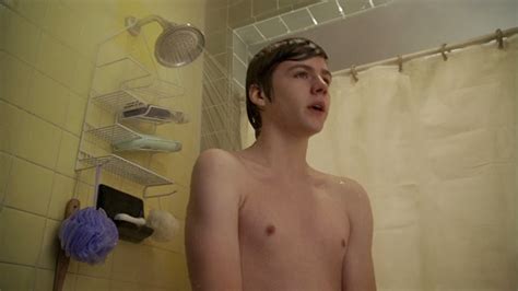 The Stars Come Out To Play Miles Heizer Shirtless In Parenthood
