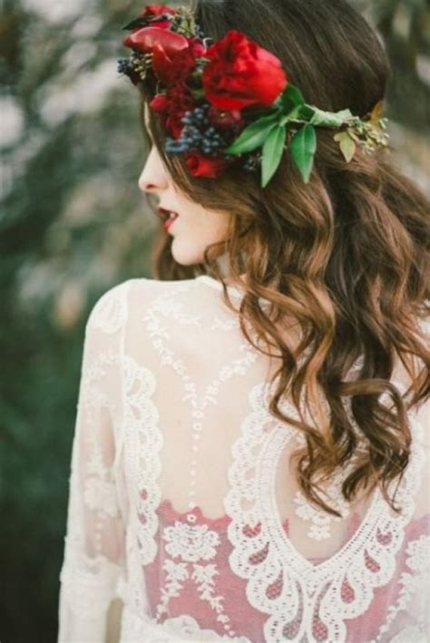 25 Gorgeous Fall Flower Crown Ideas For Brides Weddingomania Weddbook