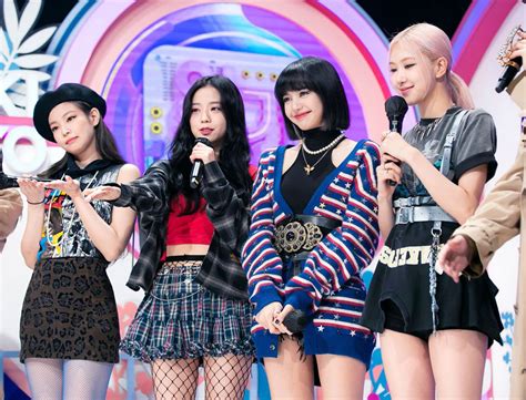 Blackpink Performing Lovesick Girls And Pretty Savage At Inkigayo 10 11 2020 • Celebmafia