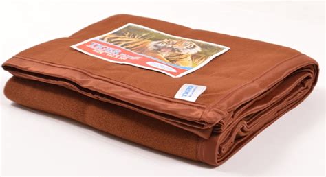 Selimut bonita 3 dimensi motif bola barcelona Selimut Tiger Coklat Tua - Warungsprei.com