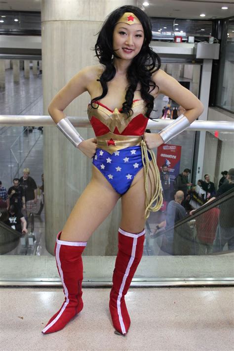 The Most Sexy Cosplayers At New York Comic Con Fanbabe Com