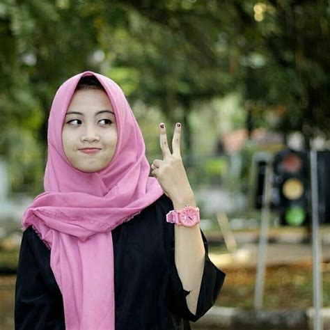 Gadis Desa Cantik Berhijab Menarik Hati Tik Tok Hijab
