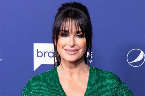kyle richards says she would date a woman amid rumors of morgan wade romance glamour