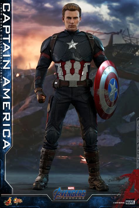 Captain america fought his way through his seventh solid decade as the sentinel of liberty in this captivatingly serialized ongoing, packed with equal parts pulpy knockdown drag outs and. Hot Toys Endgame Captain America: New Head! Mjolnir ...