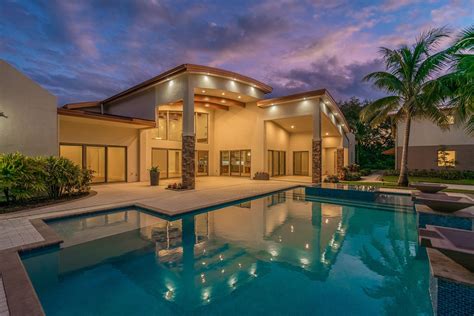 Yard House Palm Beach Gardens Delivery - Beautiful Insanity