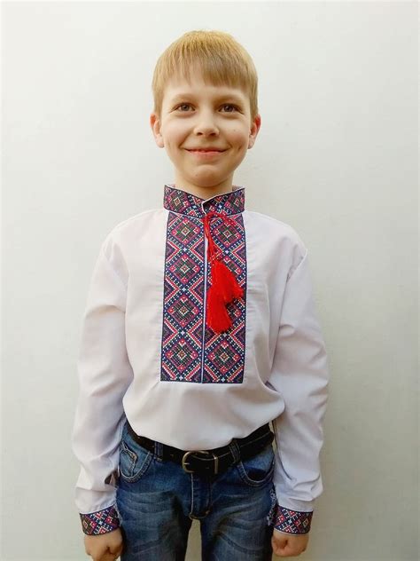 Более 703 объявлений на клубок (ранее клумба). Вышиванка для мальчика Тимофей расшита вышивкой сине ...