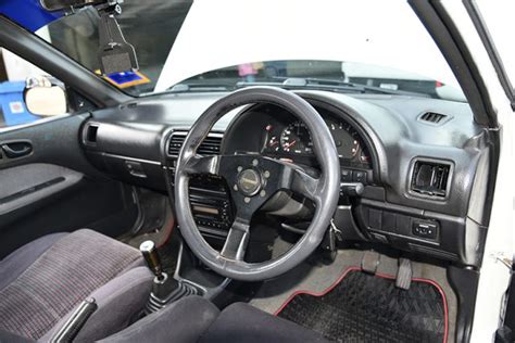 Karena tidak mau menganggu, dia memilih kembali ke kamarnya. IMPIAN 90-AN - SUZUKI SWIFT SUKAN | Mekanika