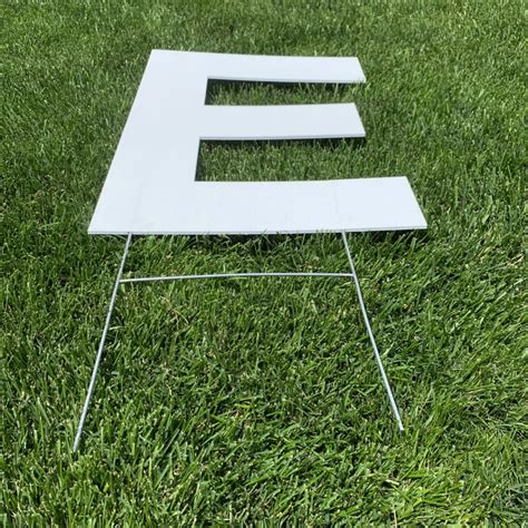 Alphabet Yard Signs Placing Yard Sign Letters In Front Lawns Or In