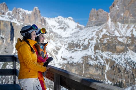 Resort Based Skiing Adventures In The Dolomites Dolomites On Piste Skiing Safari Dolomite